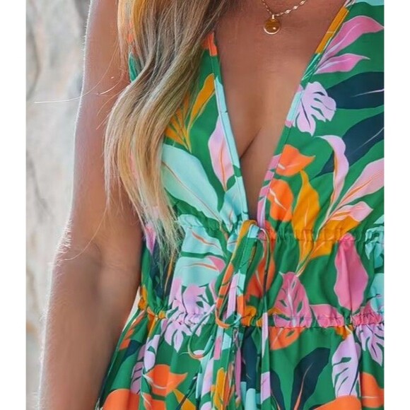 *NWT* Cupshe Tropical Leaf Print Plunge Mini Dress | Coverup | Size Medium - Picture 4 of 8